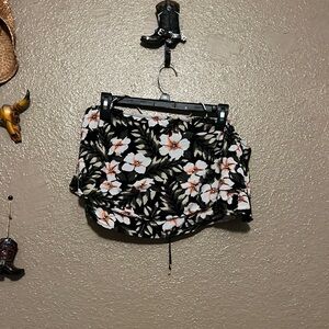 Crop top with halter tie